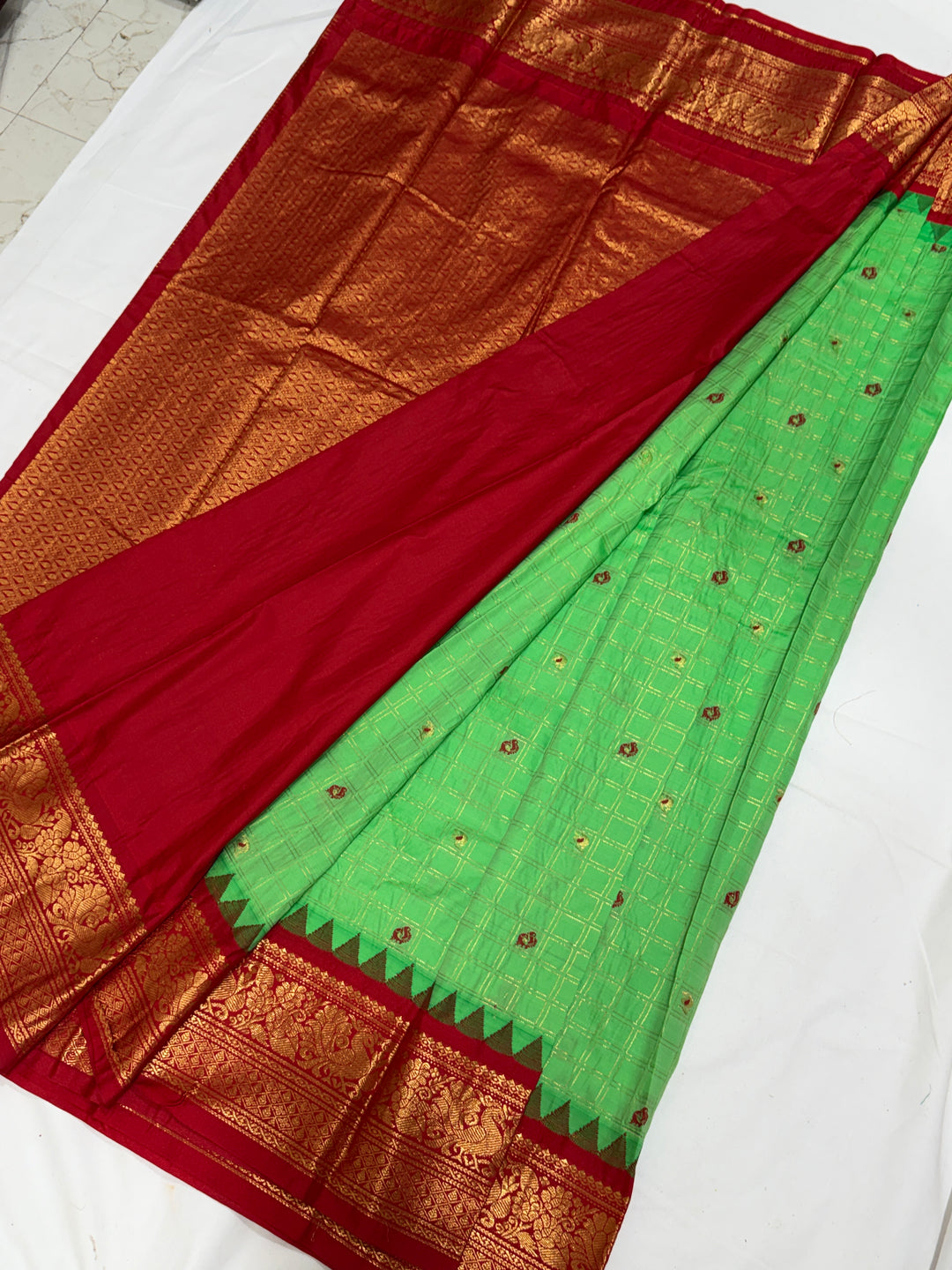 Parrot Green Checks Semi-Silk Gadwal Saree (DHN-243)