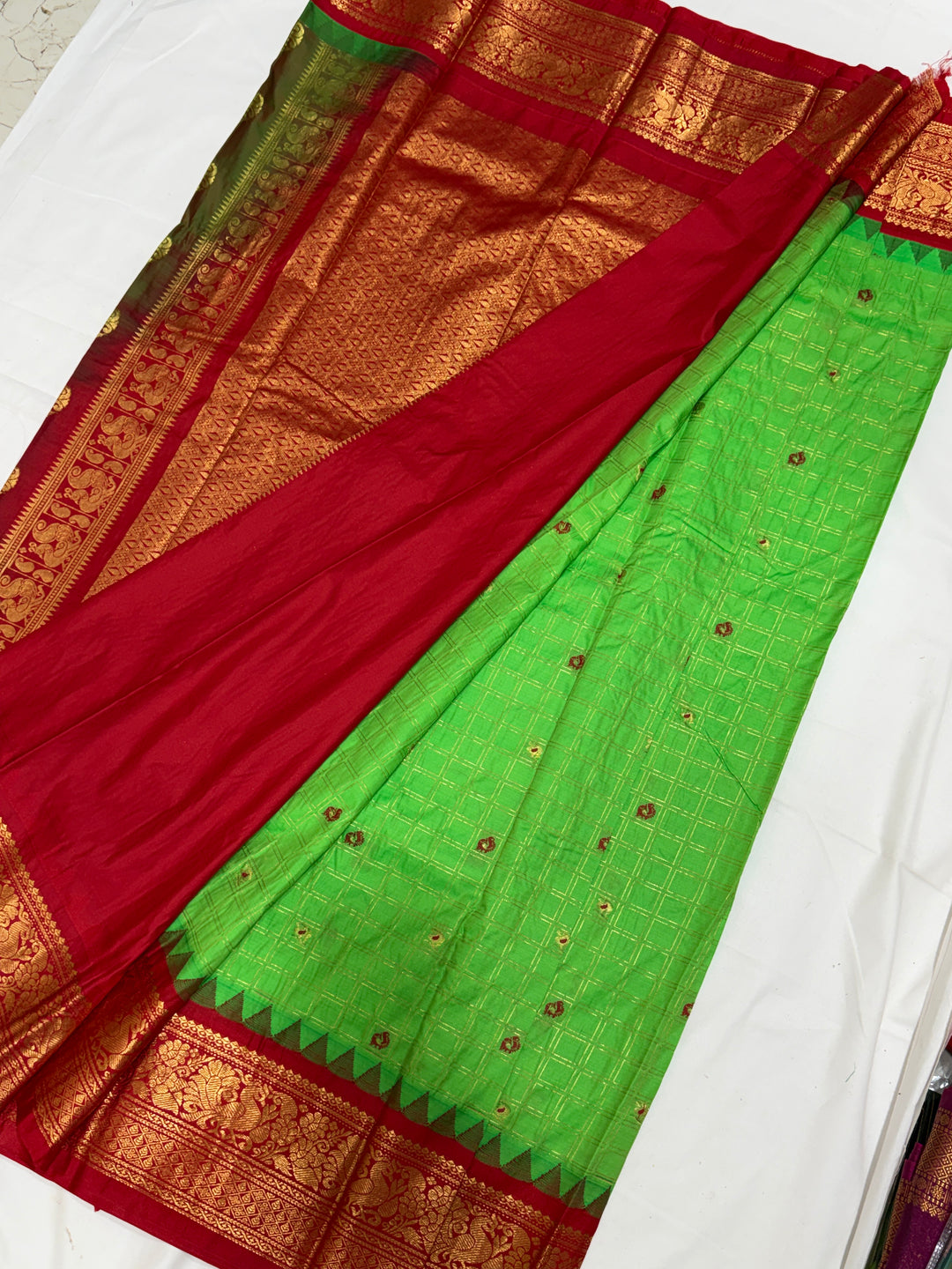 Dark Green Checks Semi-Silk Gadwal Saree (DHN-244)