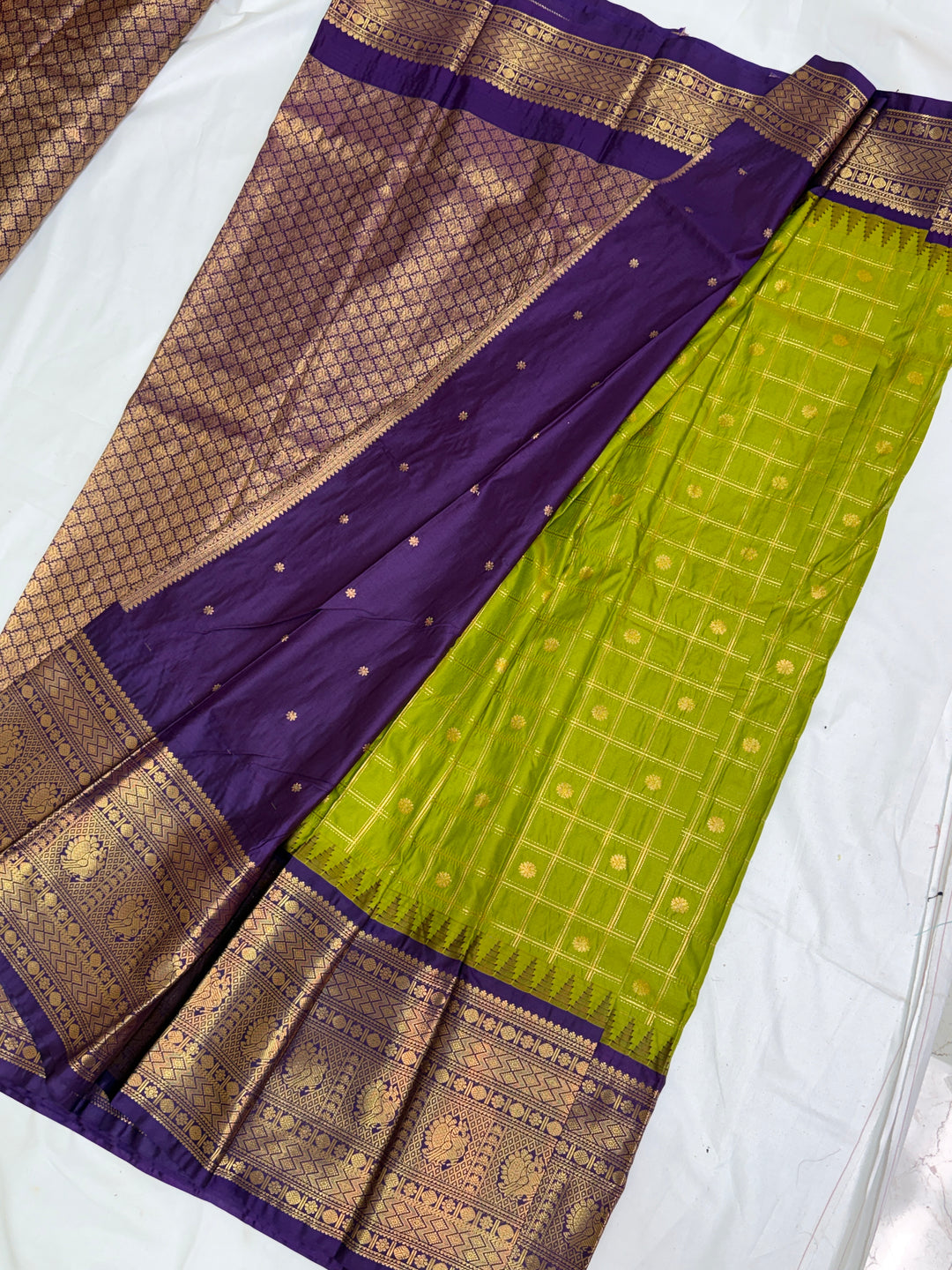 Parrot Green Semi-Silk Gadwal Saree (DHN-261)