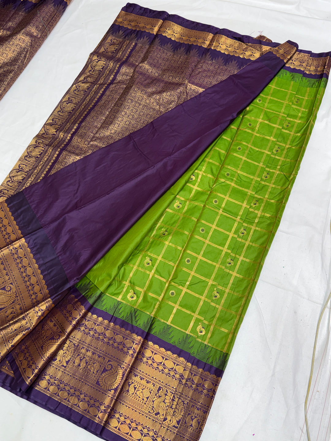 Parrot Green Semi-Silk Gadwal Saree (DHN-267)