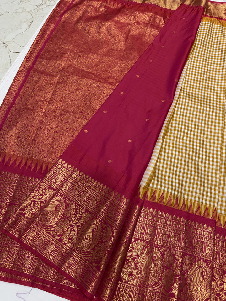 Checks Big Border Premium Semi Gadwal Saree (DHN-654)