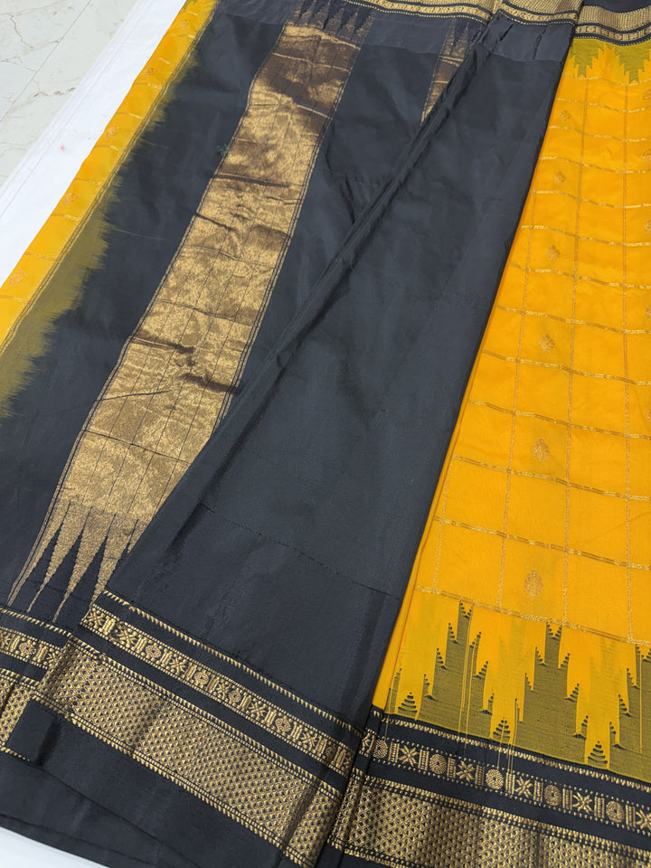 Checks Narayanpet Black Border Ilkal Pallu Saree (DHN-620)