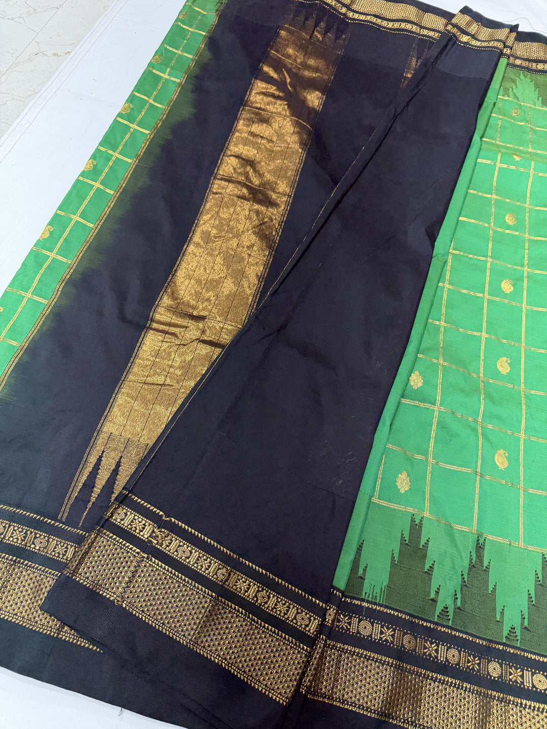Checks Narayanpet Black Border Ilkal Pallu Saree (DHN-620)