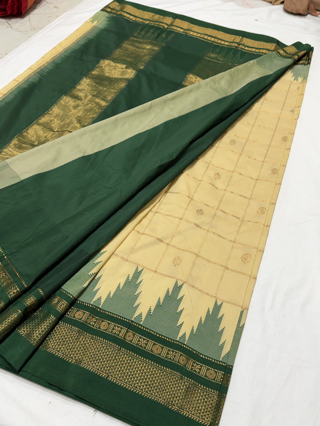 Checks Narayanpet Green Border Ilkal Pallu Saree (DHN-617)