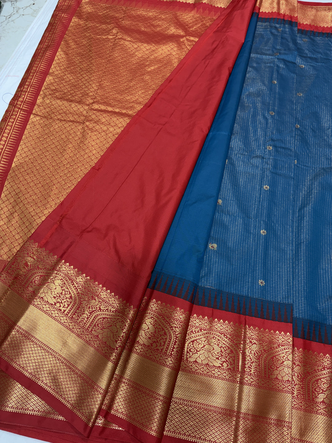 Minimal Checks Big Border Premium Semi Gadwal Saree (DHN-656)