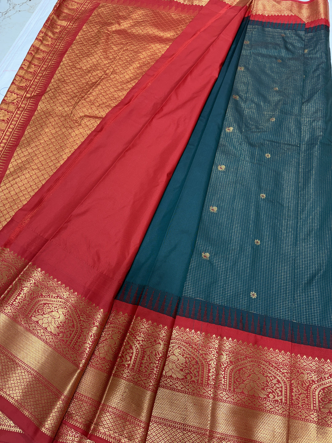 Minimal Checks Big Border Premium Semi Gadwal Saree (DHN-656)