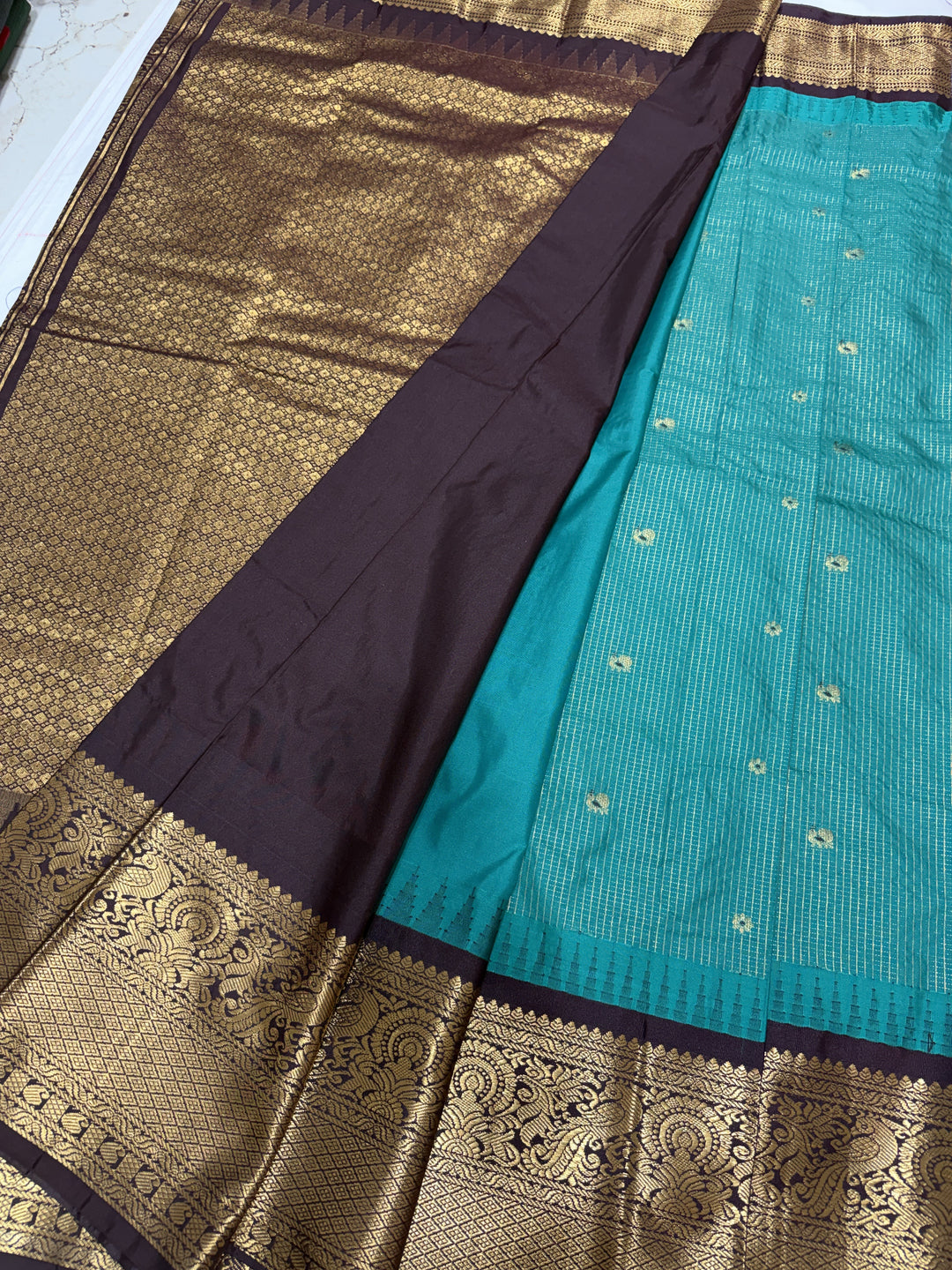 Minimal Checks Big Border Premium Semi Gadwal Saree (DHN-657)