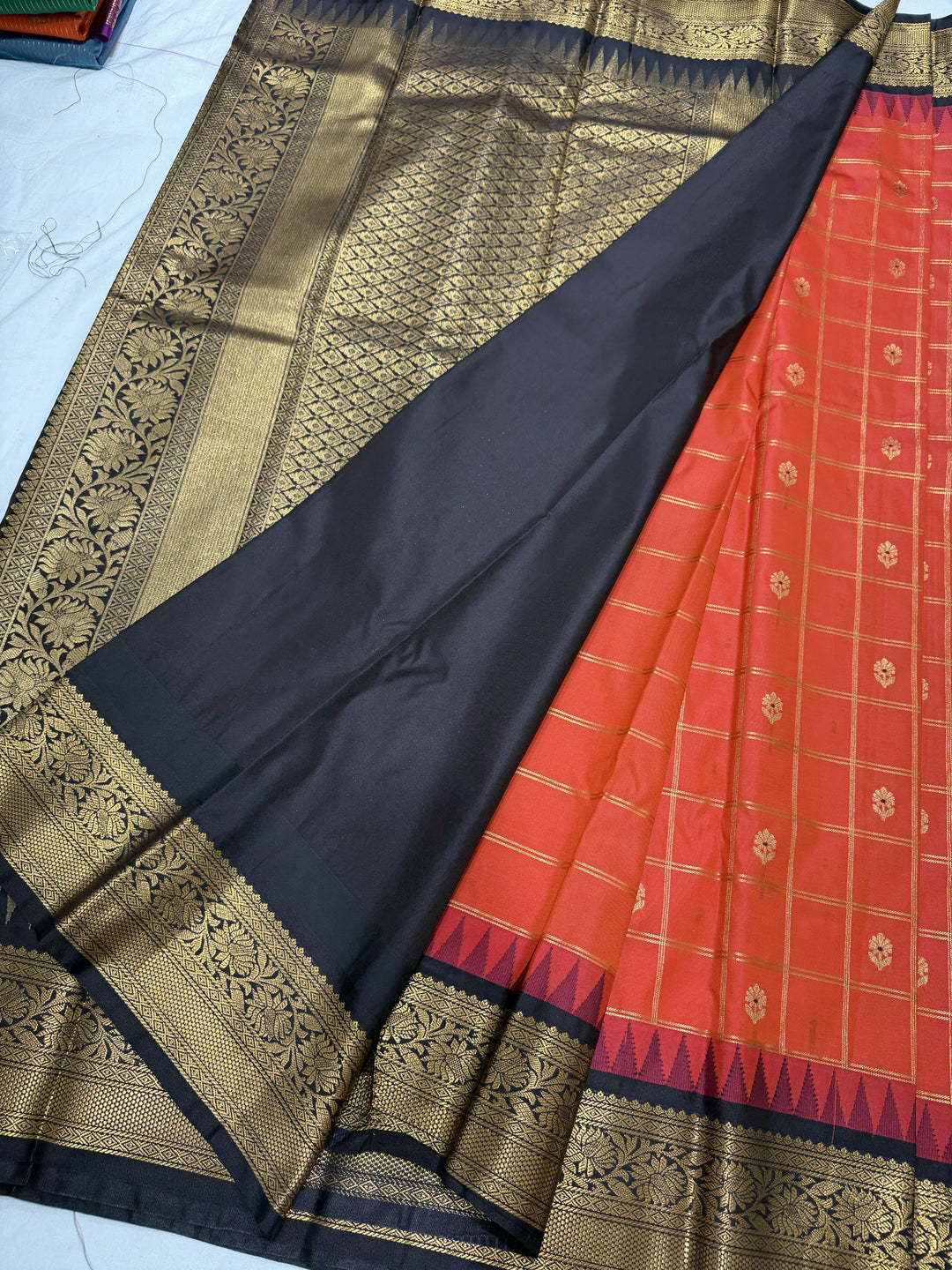 Checks Small Border Premium Semi Gadwal Saree (DHN-647)