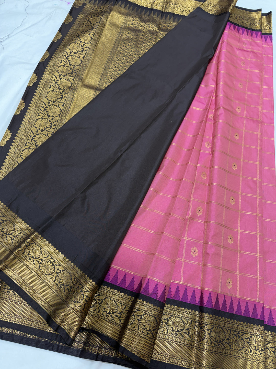 Checks Small Border Premium Semi Gadwal Saree (DHN-647)