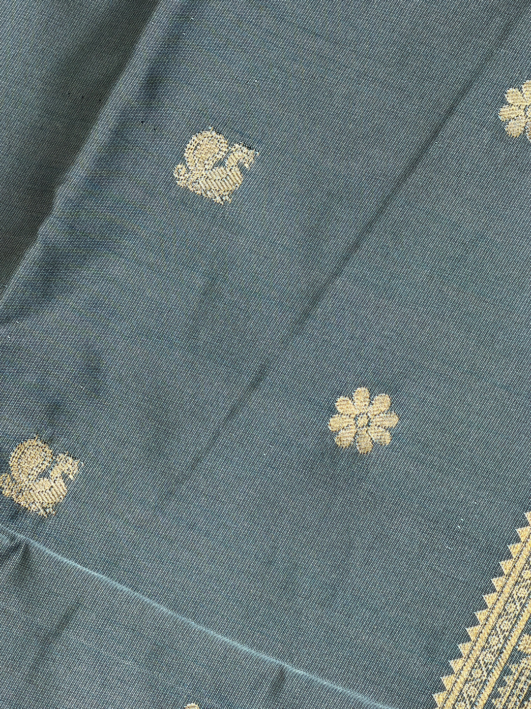 Plain Semi-Silk Gadwal Saree (DHN-252)