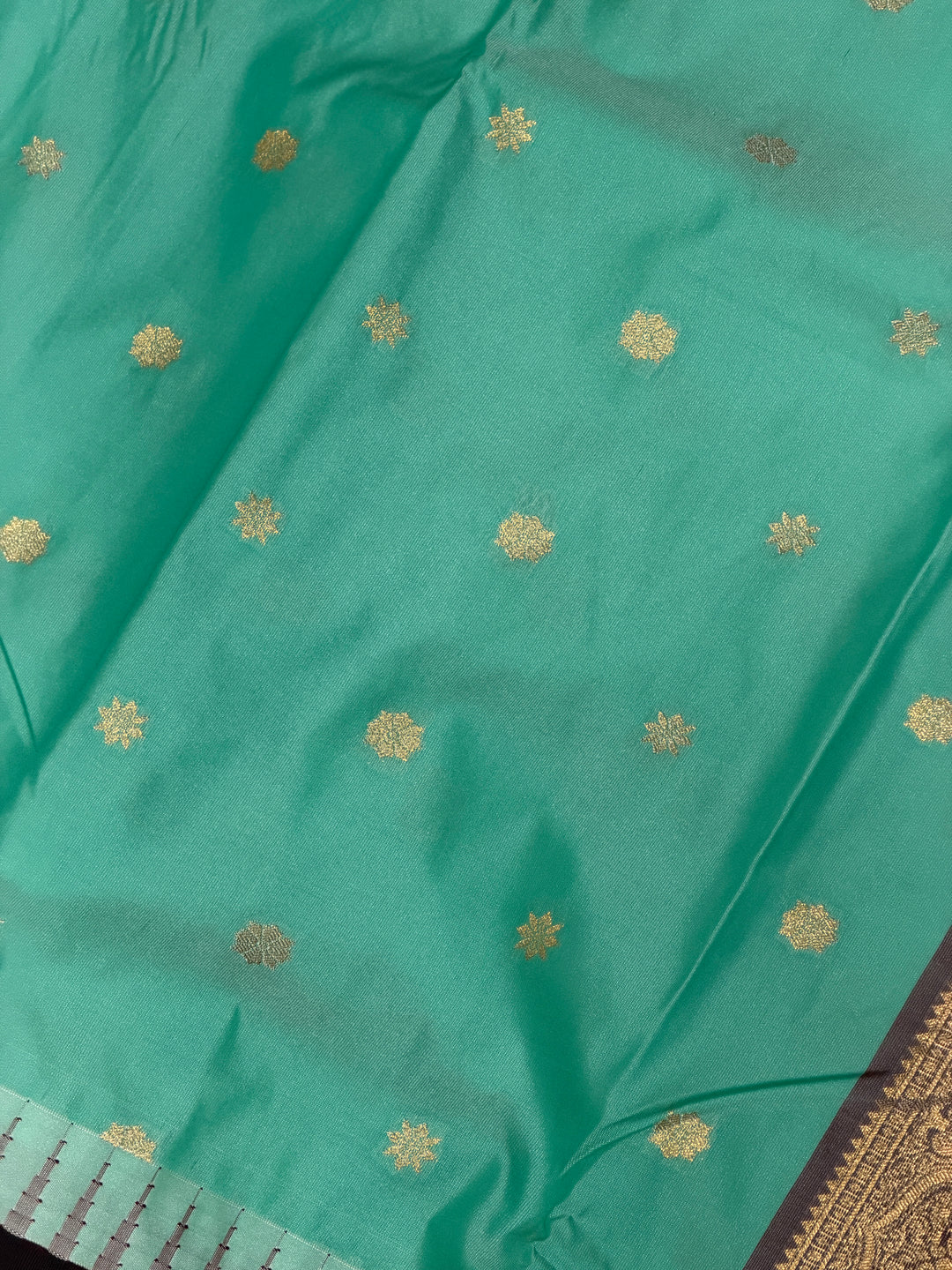 Plain Semi-Silk Gadwal Saree (DHN-254)