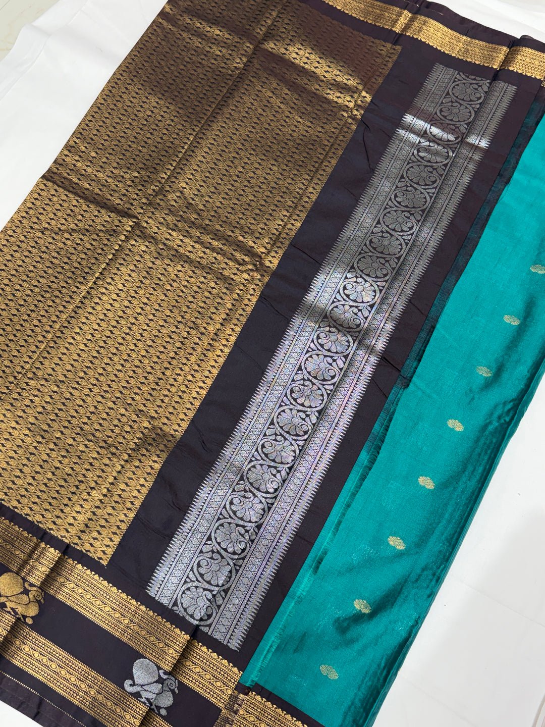 DHN-212 pallu