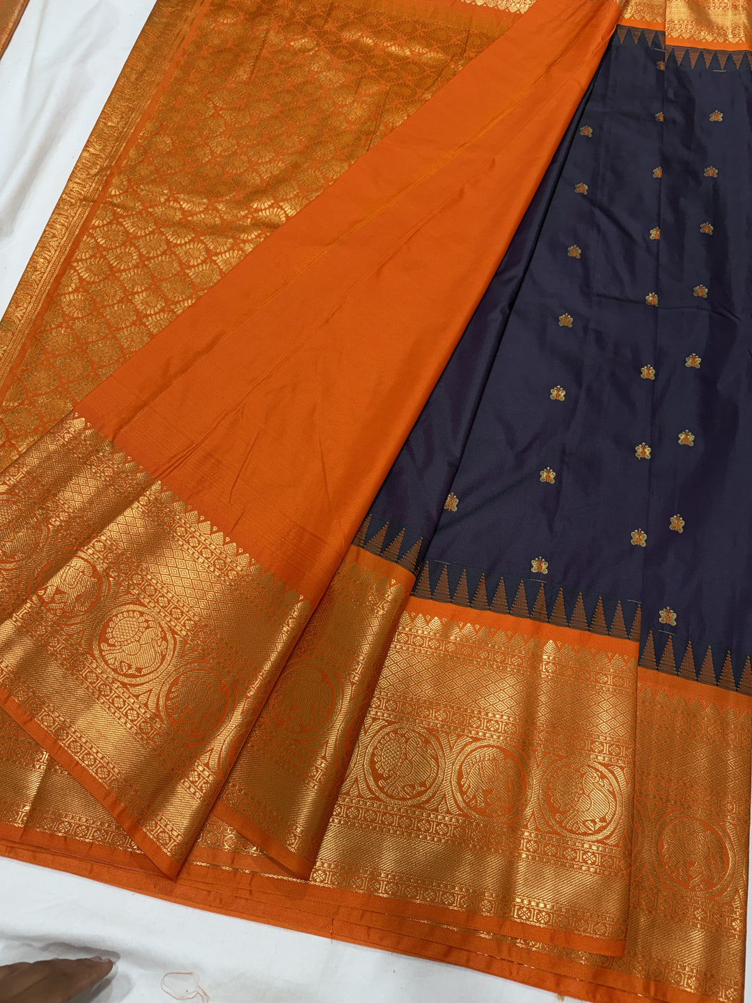 Plain Big Border Premium Semi Gadwal Saree (DHN-653)