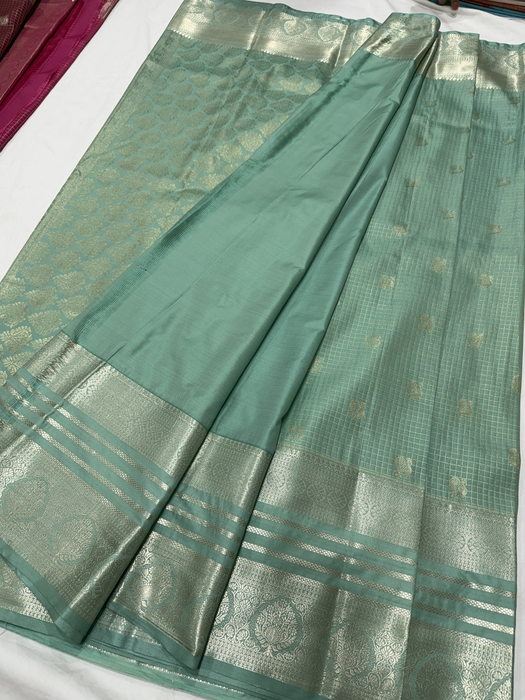 Medallion Stripe Maroon Border Plain Semi-Silk Gadwal Saree (DHN-622)