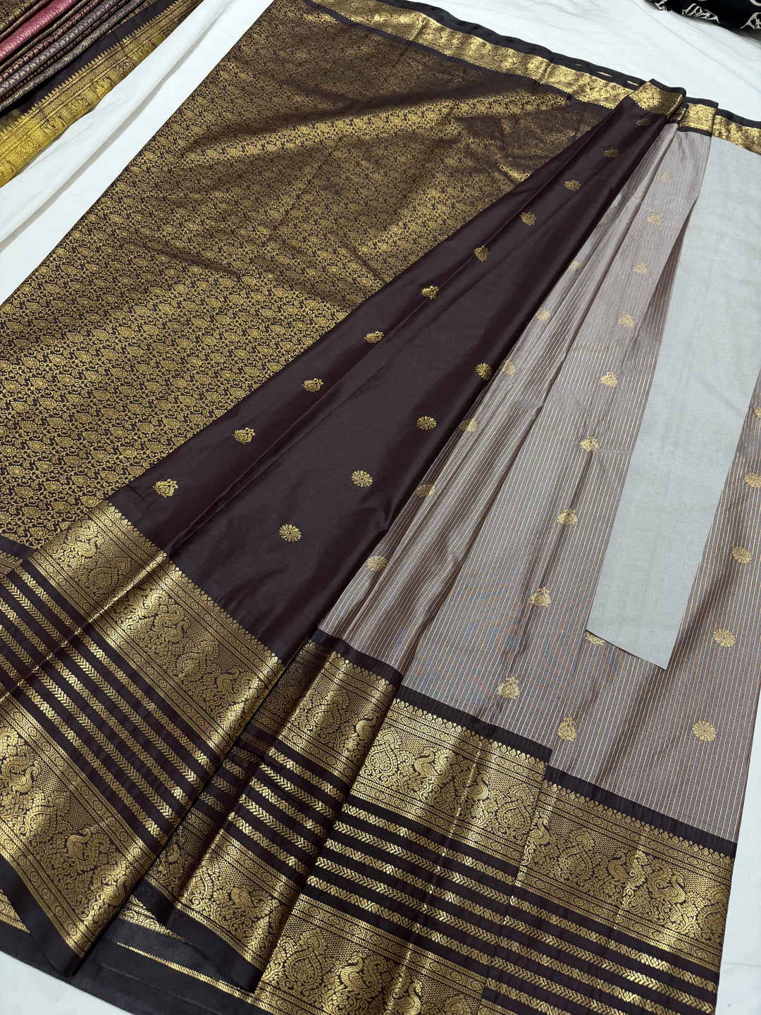 Stripes Big Border Premium Semi Gadwal Saree (DHN-642)