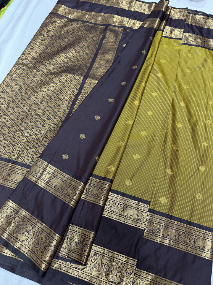 Stripes Big Gap Border Premium Semi Gadwal Saree (DHN-640)